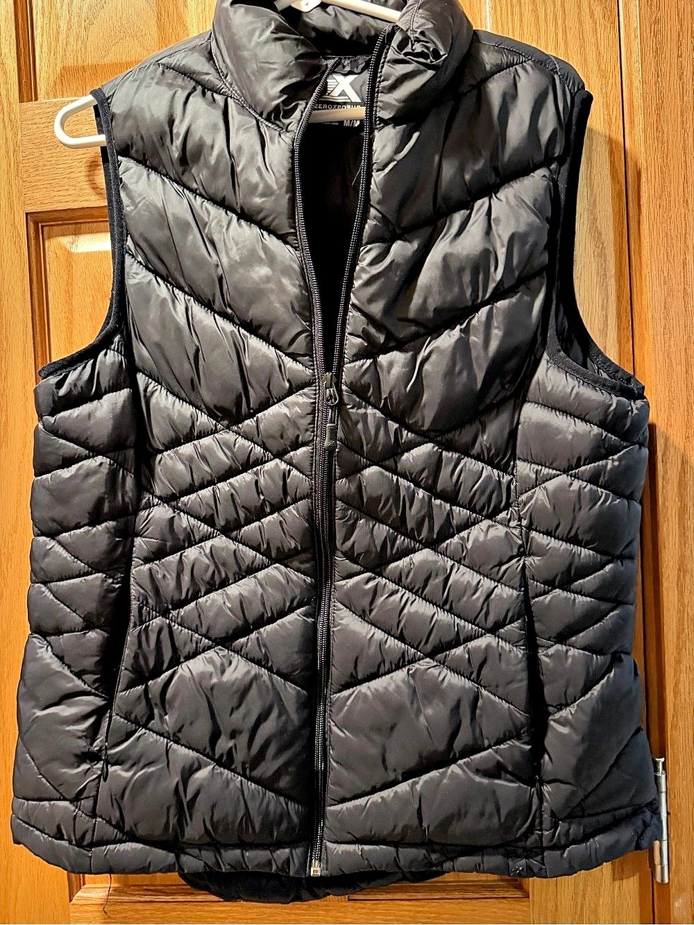 ZeroXposur Women's Quilted Puffer Vest in Black, size M, fits more like Large